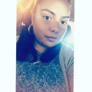 Meet your Posher, Daniela